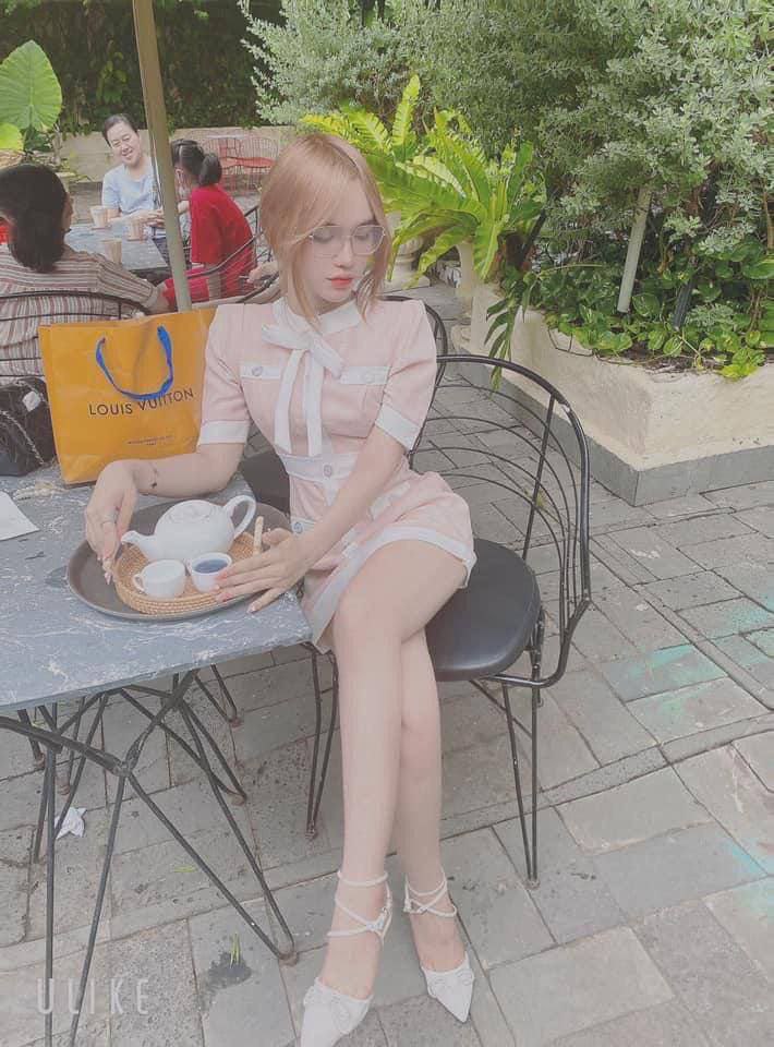 đang đi phượt thì thằng bạn bỏ đi để lại em người yêu của nó trên xe vì giận dỗi
